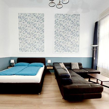 Eoetvoes Apartman Budapesta Exterior foto